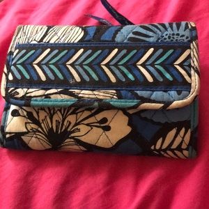 Vera Bradley euro wallet